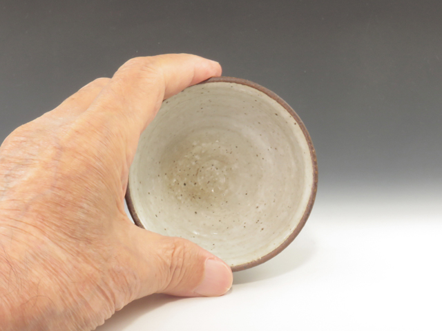 Satsuma-Yaki (Kagoshima) Hayase-Gama Japanese sake cup (guinomi) 8SAT0033