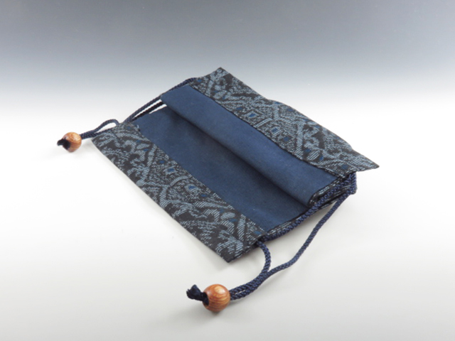 Japanese sake cup carrying pouch ("Oshima" style)