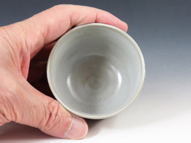 Kyo-Yaki (Kyo) Kyoga-Gama Japanese sake cup (guinomi) 5KYO0042
