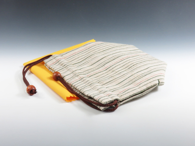 Japanese sake cup carrying pouch ("Aizu" cotton / bold  brwonish strips)