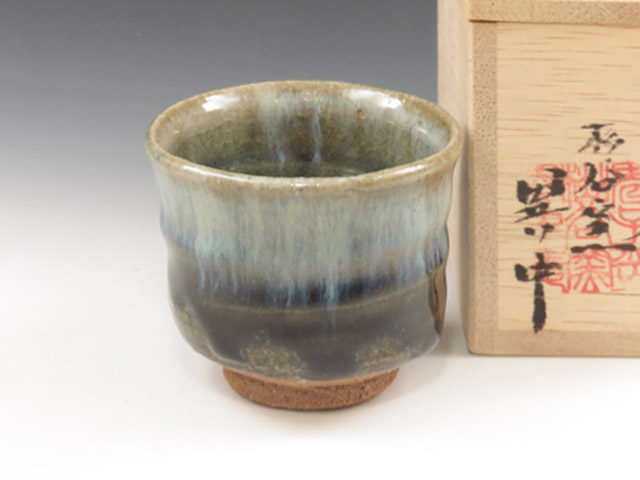 Karatsu-Yaki (Saga) Sugitani-Gama Japanese sake cup (guinomi) 8KAR0073