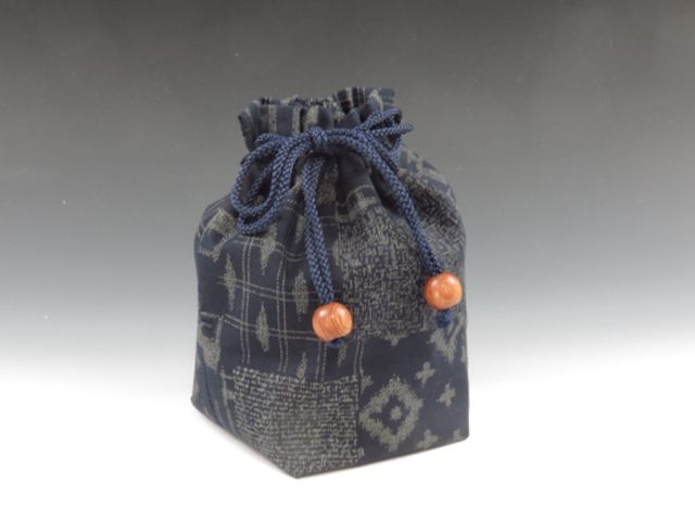 Japanese sake cup carrying pouch (Classic patterns)