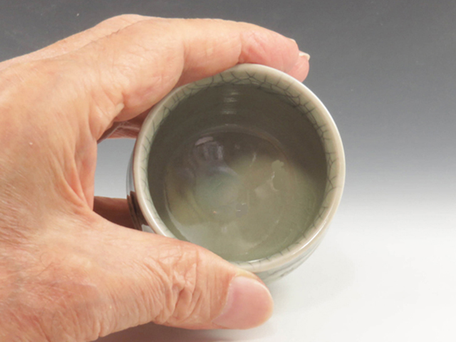 Oborisoma-Yaki (Fukushima) Kyukan-Gama Japanese sake cup (guinomi)  1OBS0106