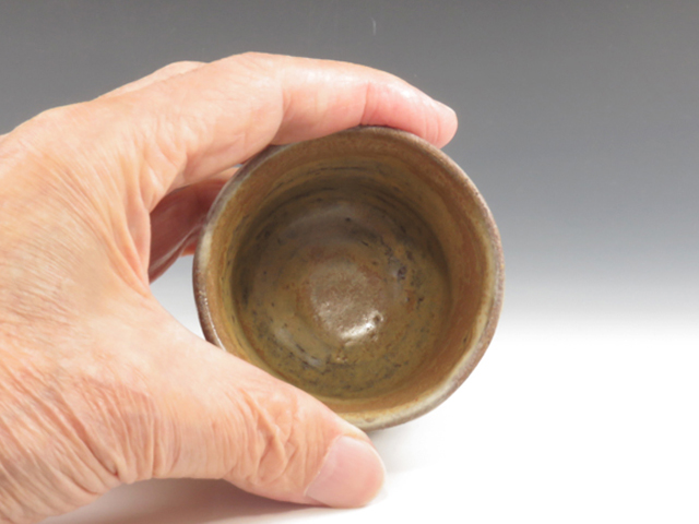 Shodai-Yaki (Kumamoto) Taihei-Gama Japanese sake cup (guinomi) 8SHO0030