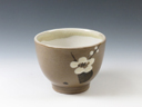 photo Ushinoto-Yaki (Tottori) Japanese sake cup (guinomi) 6USH0007