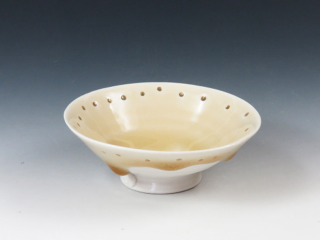 Tobe-Yaki (Ehime) Endo-Gama Japanese sake cup (guinomi) 7TOB0023