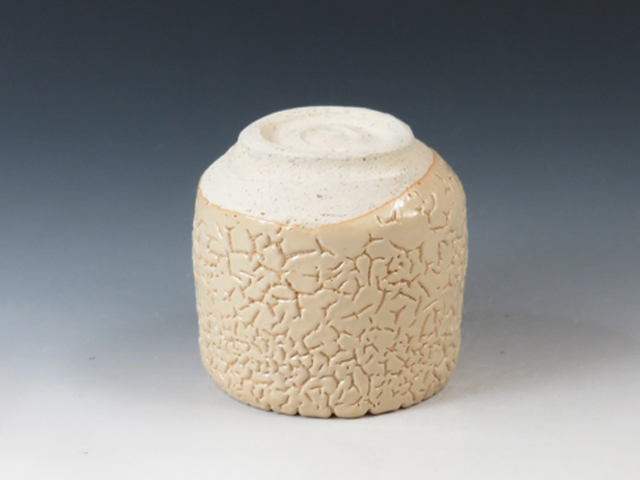 Itsusai-Gama (Osaka) Japanese sake cup (guinomi) 5KIN0011
