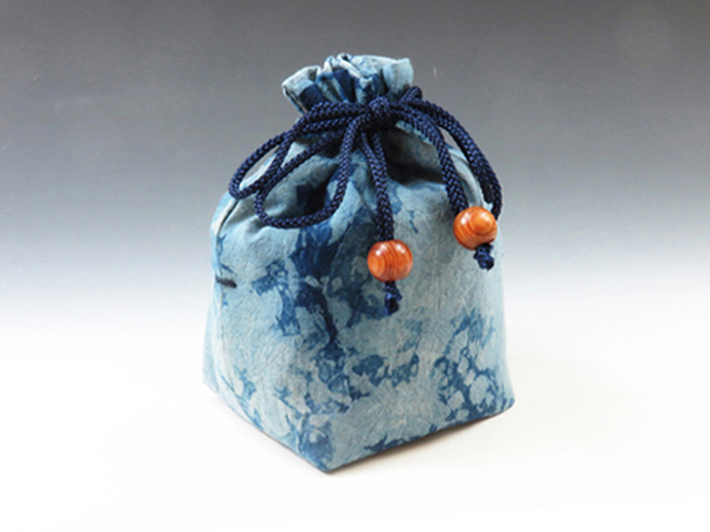 Sake cup pouch (Japan Blue "Attractive Aura" style)