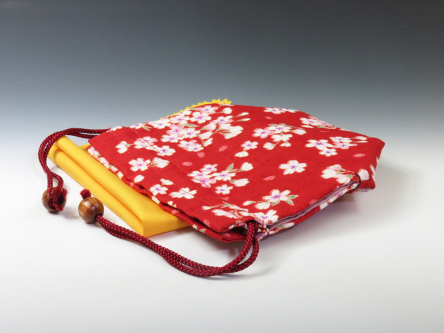 Sake cup pouch (Cherry blossom pattern)
