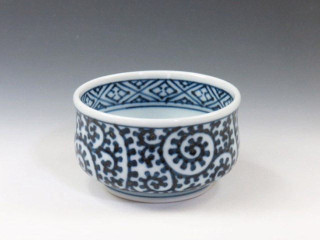 Arita-Yaki (Saga) Dosetsu-Gama porcelain Sake cup 8ARI0061