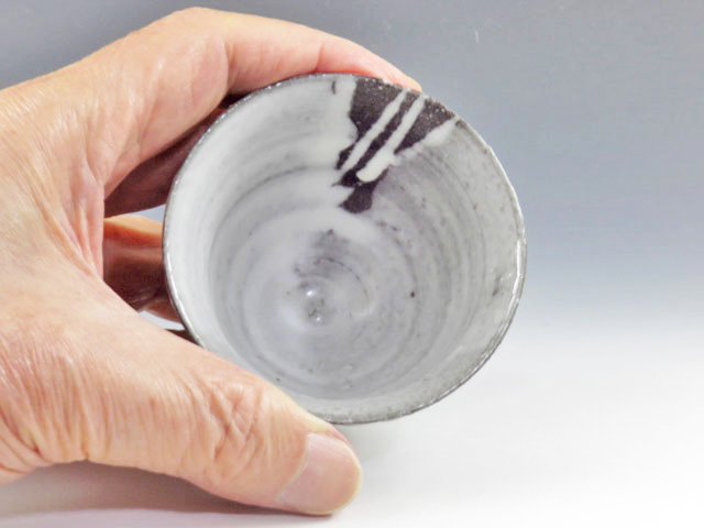 Banko-Yaki (Mie) Suigetsu-Toen pottery Sake cup 4BAN0030