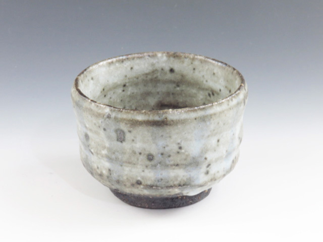 Mino-Yaki (Gifu) Shyuzan-Gama Japanese sake cup (guinomi)  4MIN0092