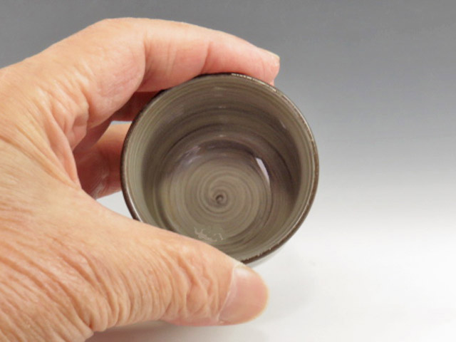 Utsutsugawa-Yaki (Nagasaki) Gagyu-Gama Pottery Sake cup 8UTU0054