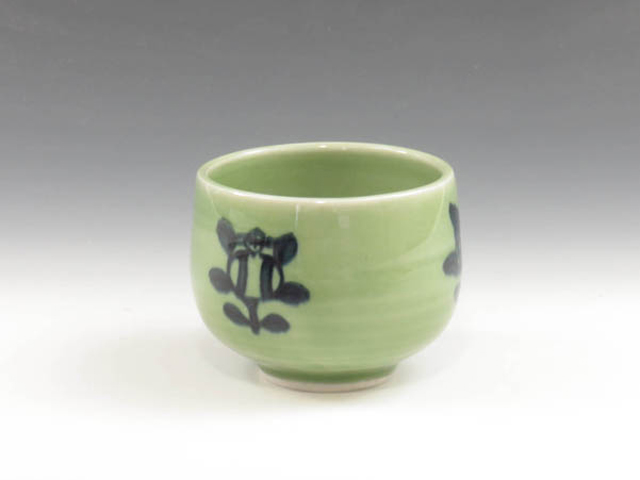 Kaminohata-Yaki (Yamagata) Toutozan-Gama Porcelain Sake cup 1KAM0010