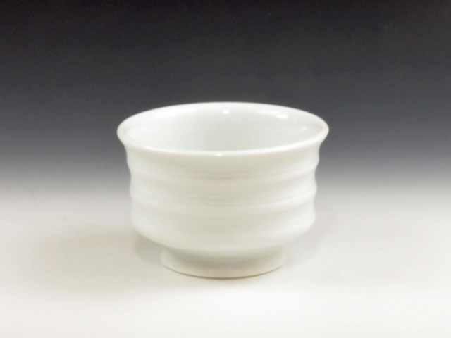 Amakusa-Tojiki (Kumamoto) Jyuho-Gama Porcelain Sake cup  8AMA0012