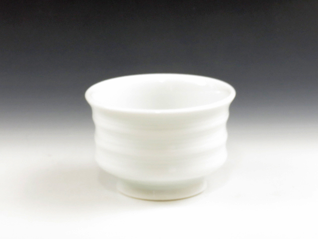 Amakusa-Tojiki (Kumamoto) Jyuho-Gama Porcelain Sake cup  8AMA0012