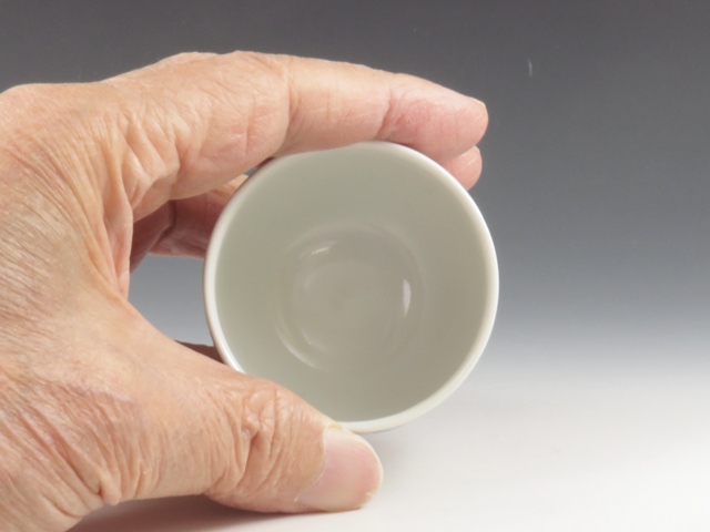 Shibukusa-Yaki (Gifu) Hokokusha Porcelain Sake cup 4SHB0007