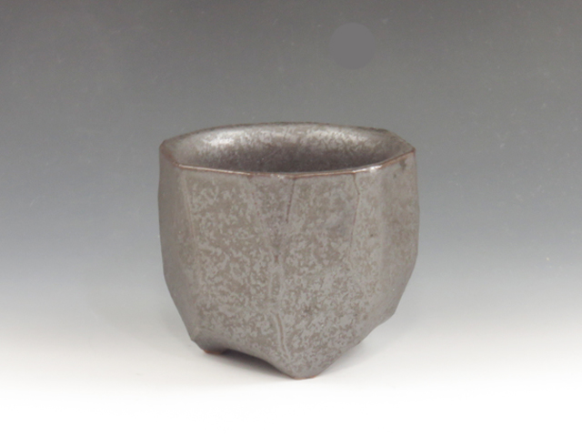 Uchiharano-Yaki (Kochi) Yuowa Kobo Japanese sake cup (guinomi) 7UCH0017