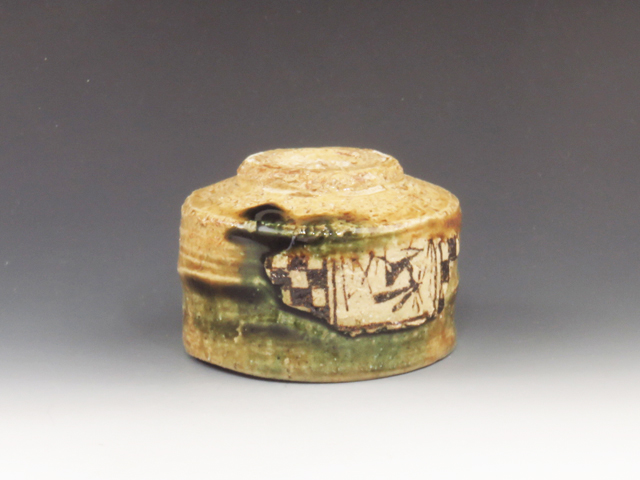 Seto-Yaki (Aichi) Tanahashi Jyun-Tobo Japanese sake cup (guinomi) 4SET0095