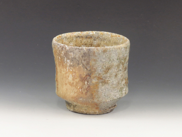 Iga-Yaki (Mie) Izumi-Gama Japanese sake cup (guinomi) 4IGA0134