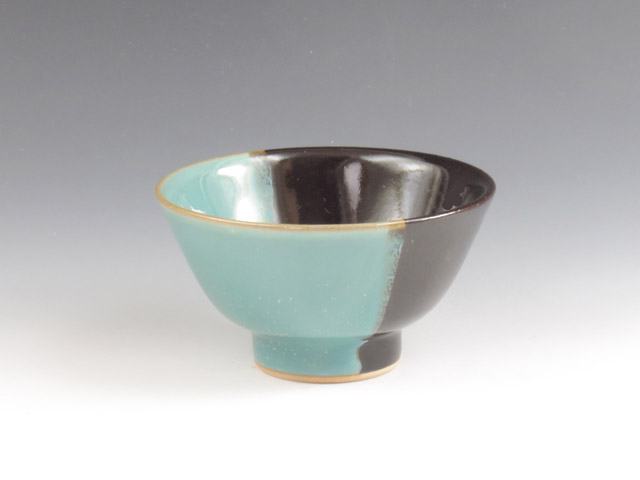 Ushinoto-Yaki (Tottori) Nakai-Gama Japanese sake cup (guinomi) 6USH0020