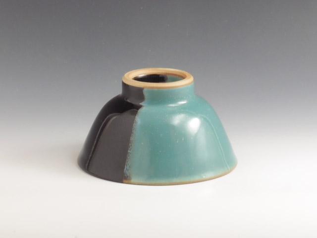 Ushinoto-Yaki (Tottori) Nakai-Gama Japanese sake cup (guinomi) 6USH0020