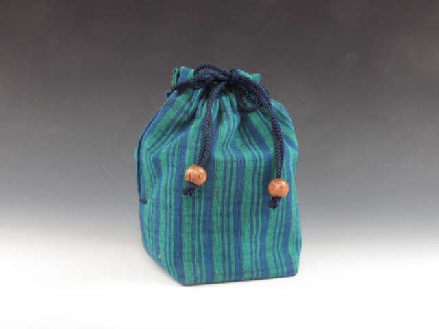 Japanese sake cup carrying pouch ( "Aizu" Cotton / Green strips)