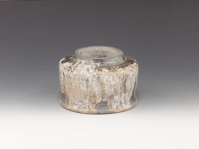 Shigaraki-Yaki (Shiga) Uzan-Gama Pottery Sake cup 5SHI0080